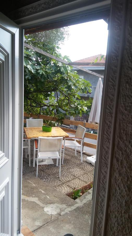 Petkovic Apartmani 1 Тиват Екстер'єр фото