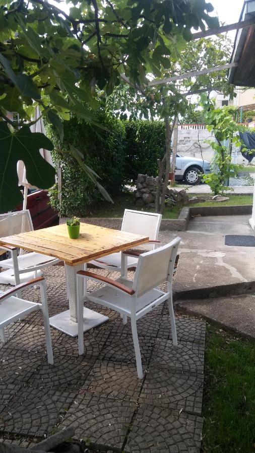 Petkovic Apartmani 1 Тиват Екстер'єр фото