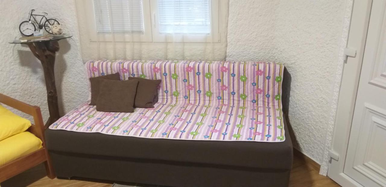 Petkovic Apartmani 1 Тиват Екстер'єр фото